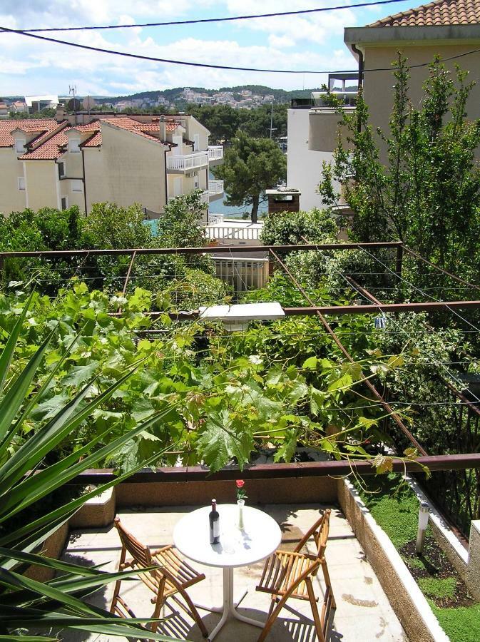 Studio Apartments Fabjanac Trogir Exterior foto
